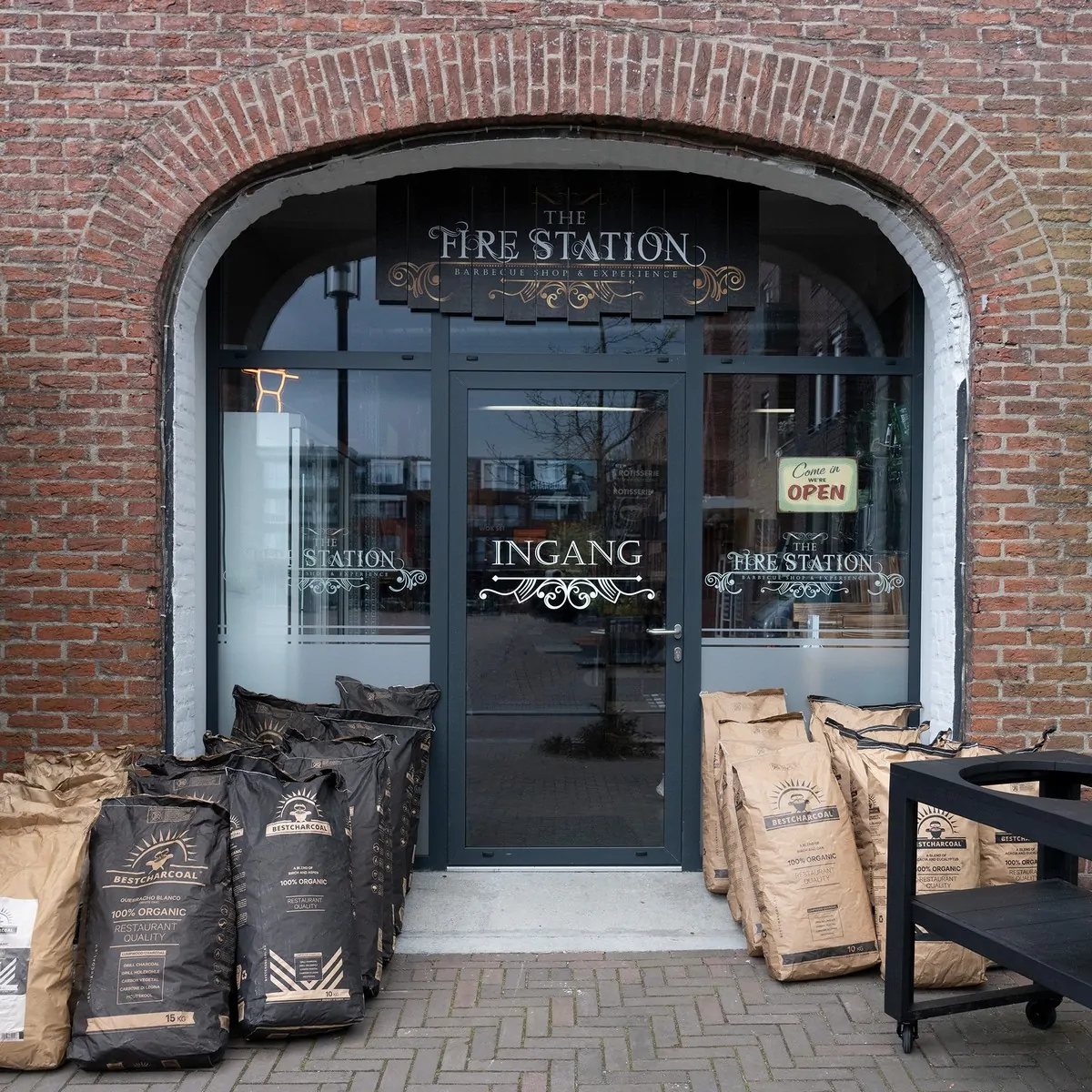 the-fire-station-ingang the-fire-station-ingang