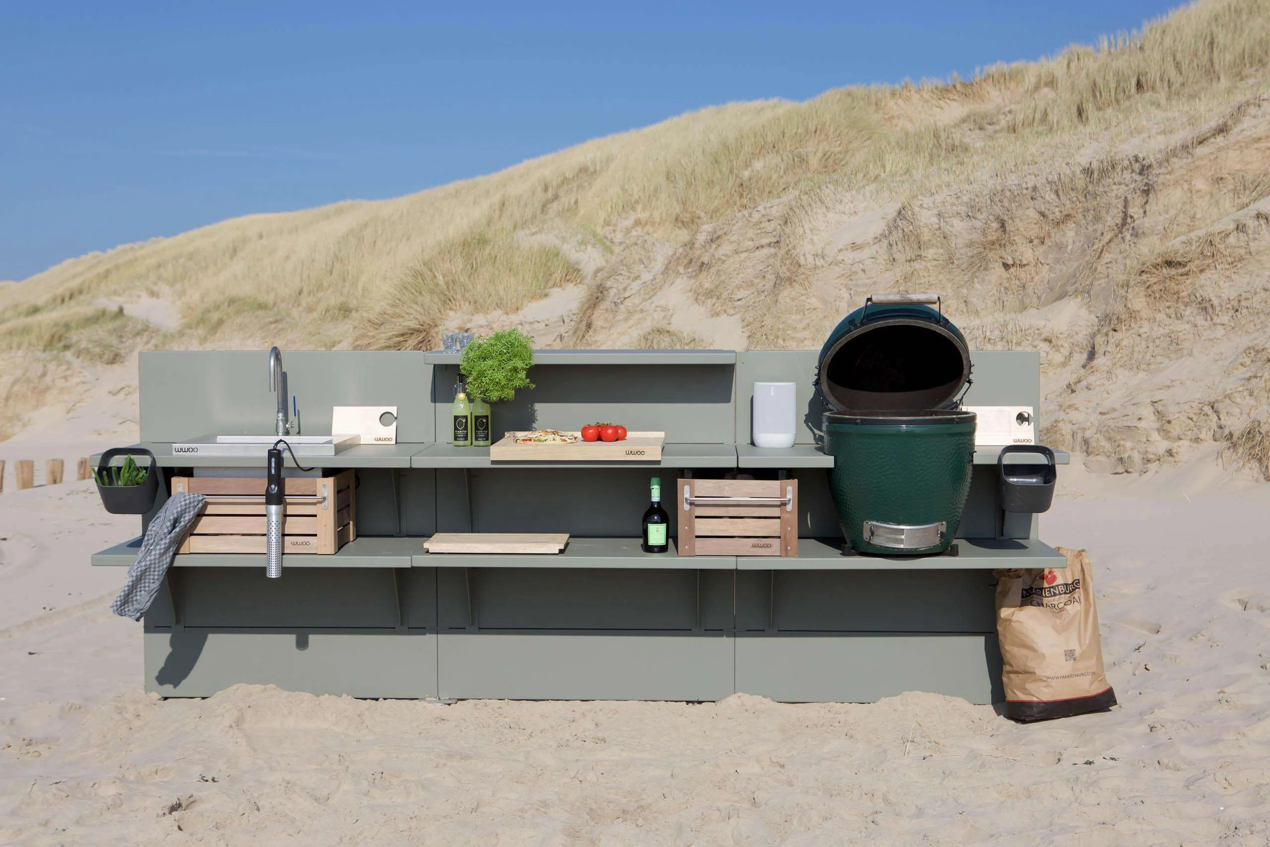 outdoorkitchen-steel-beach