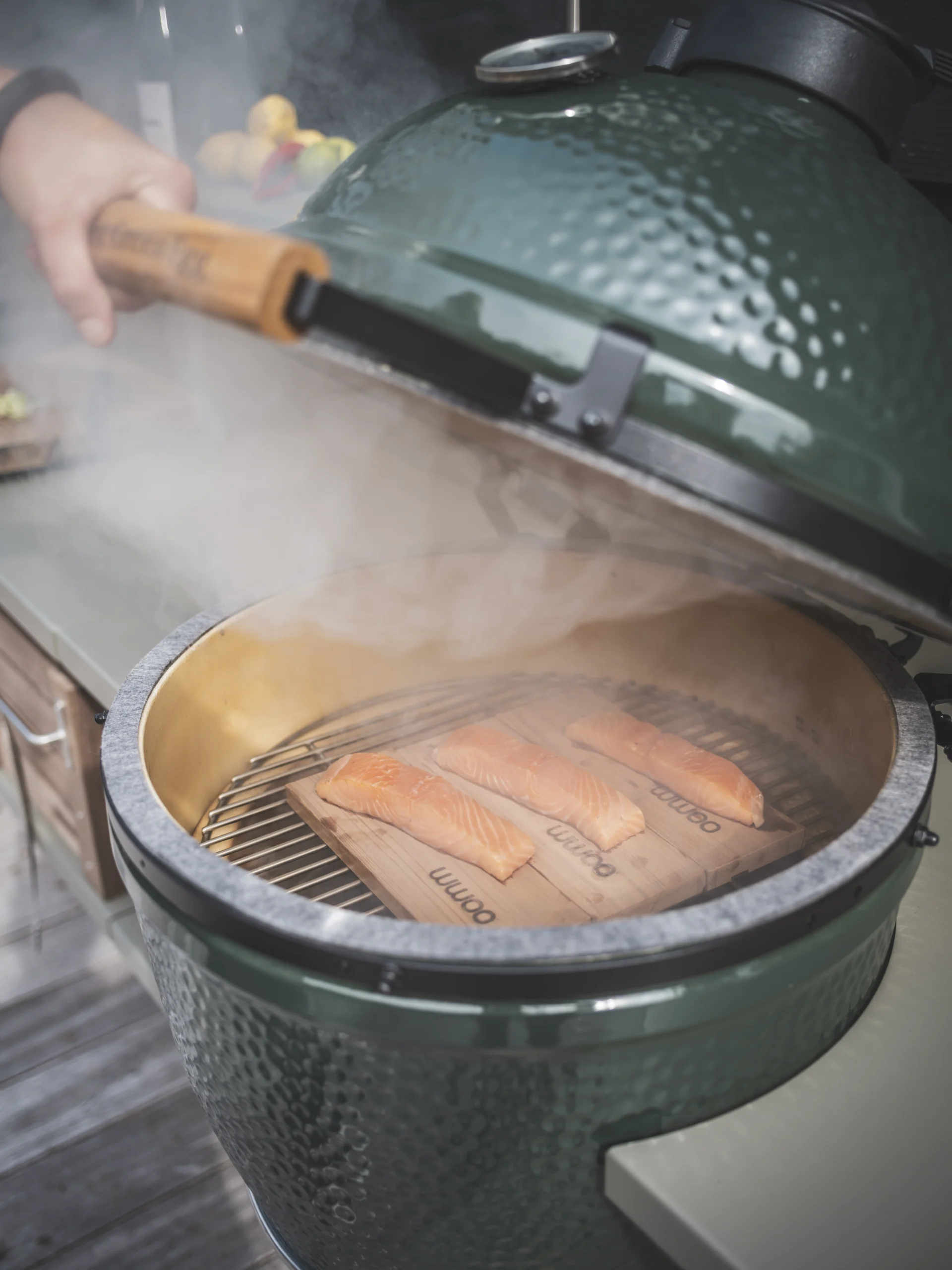 _PBF8612 WWOO smoking board with salmon