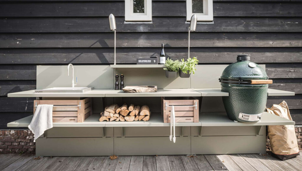 Click here to read more about steel kitchens by WWOO