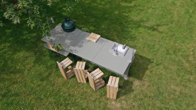 Our beautiful steel outdoor kitchen Island in light olive green💚 #wwoooutdoorkitchen #steeloutdoorkitchen #biggreenegg
